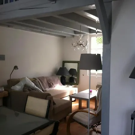 Charmante Petite Maison Typique Royan Location Minimum 7 Jours Pas De Court Сasa de vacaciones *