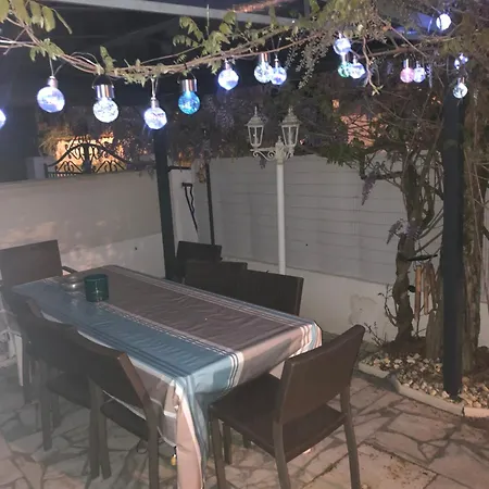 Сasa de vacaciones Charmante Petite Maison Typique Royan Location Minimum 7 Jours Pas De Court Saint-Georges-de-Didonne